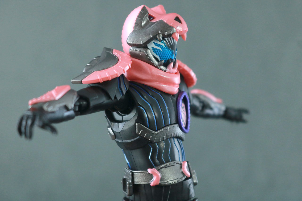 S.H.フィギュアーツ　仮面ライダーバイス　レックスゲノム　レビュー　可動範囲