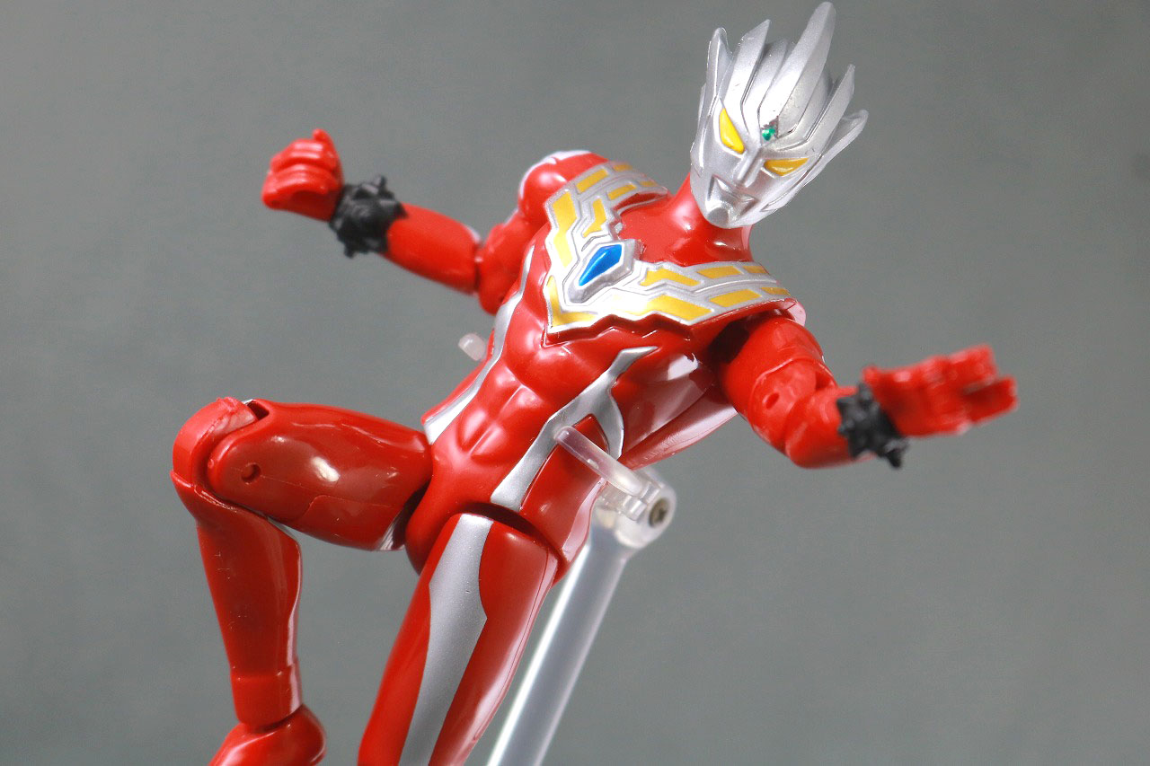 ウルトラアクションフィギュア　ウルトラマンレグロス　レビュー　アクション