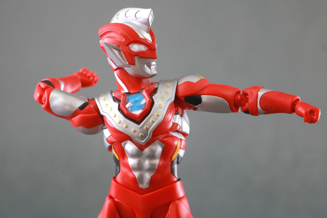 S.H.フィギュアーツ　ウルトラマンゼット　ベータスマッシュ　レビュー　可動範囲