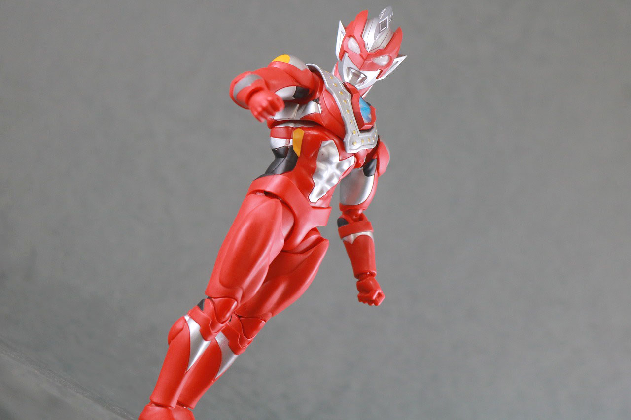 S.H.フィギュアーツ　ウルトラマンゼット　ベータスマッシュ　レビュー　アクション