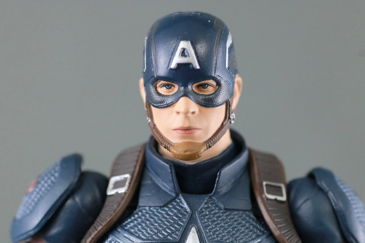 MAFEX　マフェックス　キャプテンアメリカ　アベンジャーズ　エンドゲーム　レビュー　本体