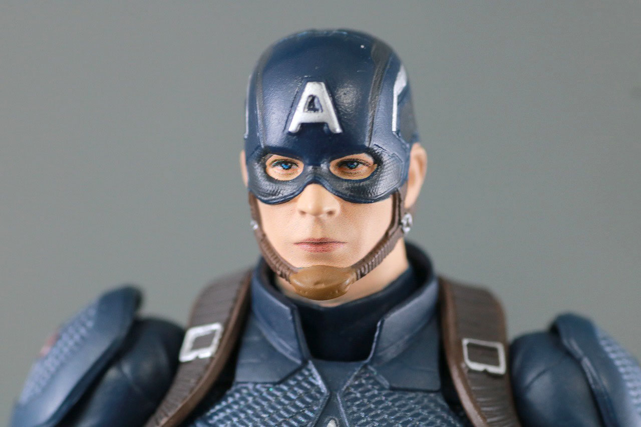 MAFEX　マフェックス　キャプテンアメリカ　アベンジャーズ　エンドゲーム　レビュー　本体