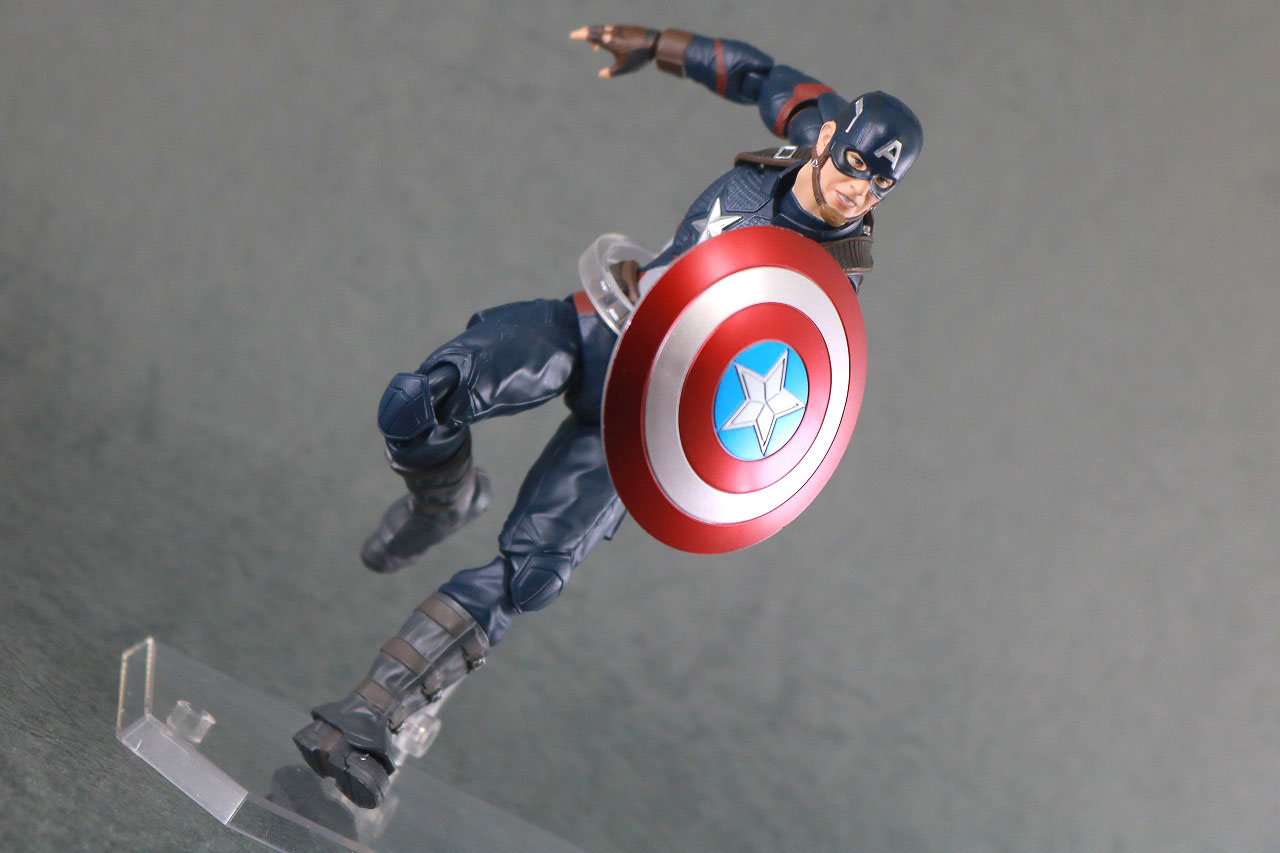 MAFEX　マフェックス　キャプテンアメリカ　アベンジャーズ　エンドゲーム　レビュー　アクション