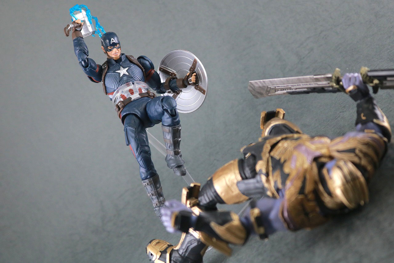 MAFEX　マフェックス　キャプテンアメリカ　アベンジャーズ　エンドゲーム　レビュー　アクション　サノス