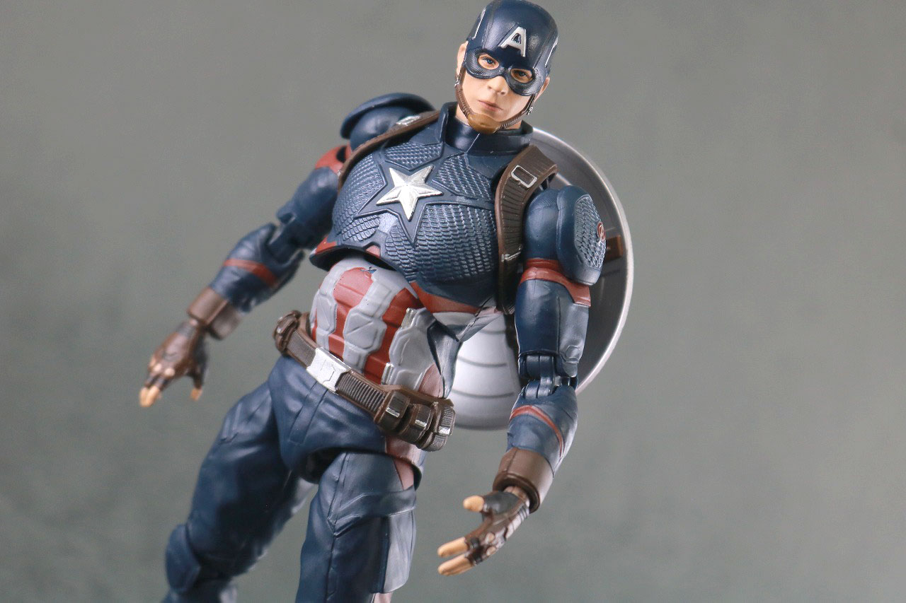 MAFEX　マフェックス　キャプテンアメリカ　アベンジャーズ　エンドゲーム　レビュー　アクション