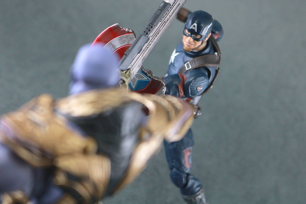 MAFEX　マフェックス　キャプテンアメリカ　アベンジャーズ　エンドゲーム　レビュー　アクション