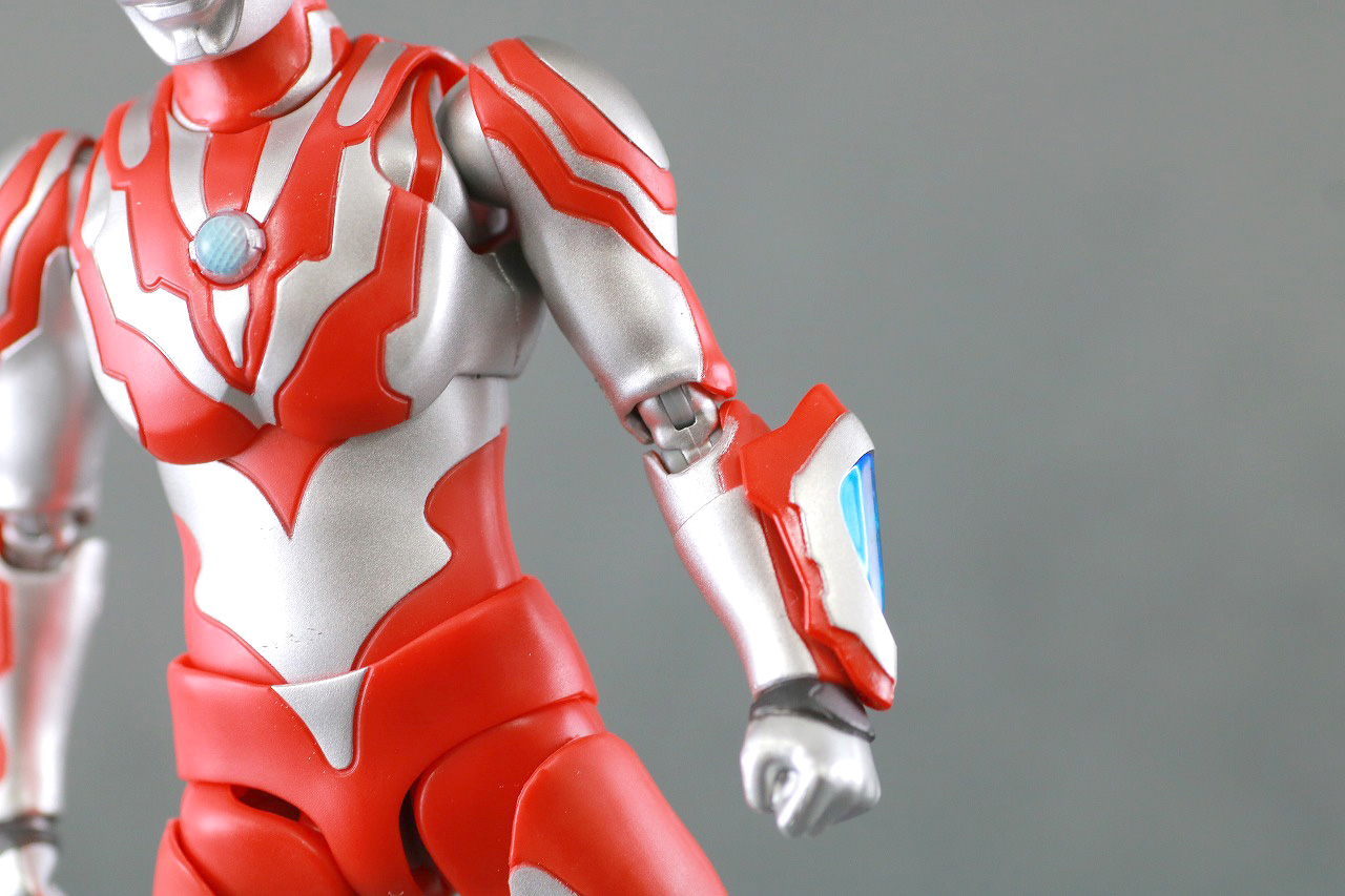 S.H.フィギュアーツ　ウルトラマンリブット　レビュー　本体