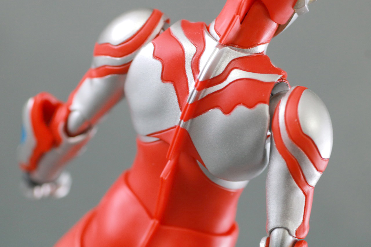 S.H.フィギュアーツ　ウルトラマンリブット　レビュー　本体