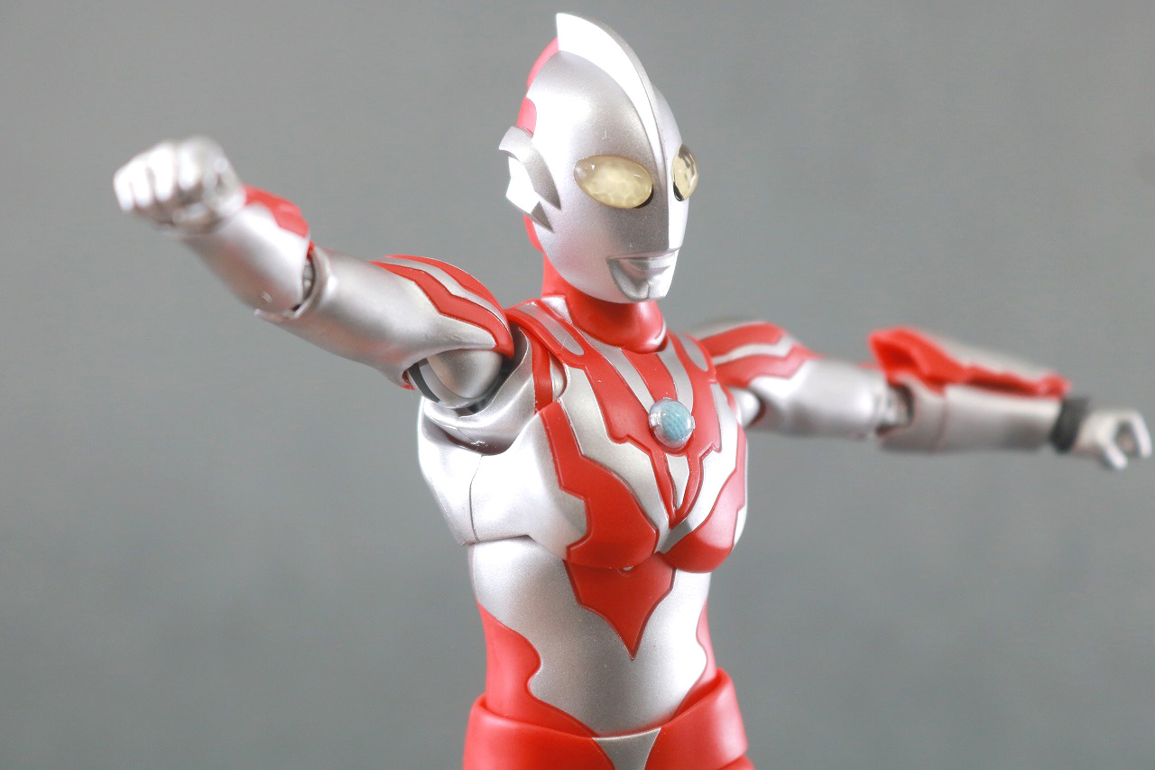 S.H.フィギュアーツ　ウルトラマンリブット　レビュー　可動範囲