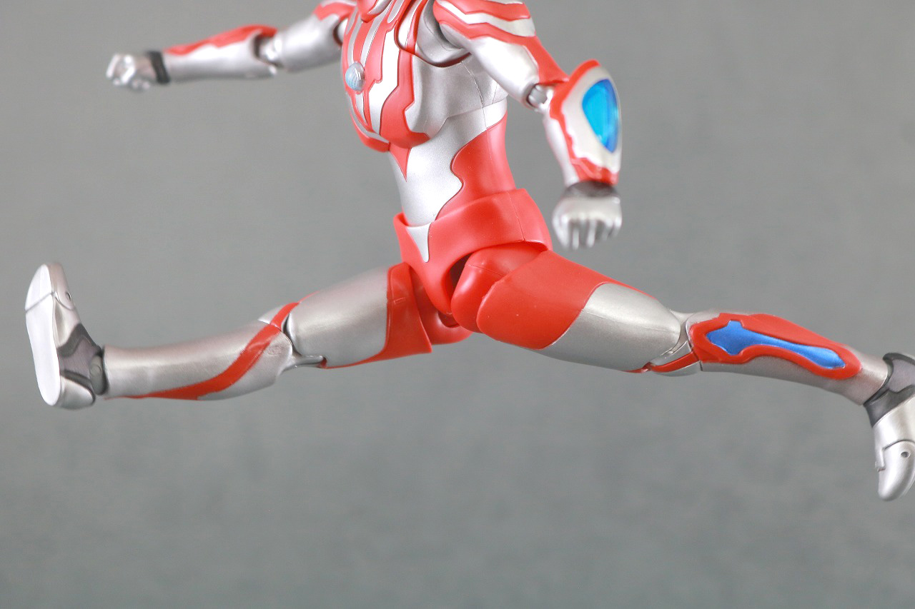 S.H.フィギュアーツ　ウルトラマンリブット　レビュー　可動範囲