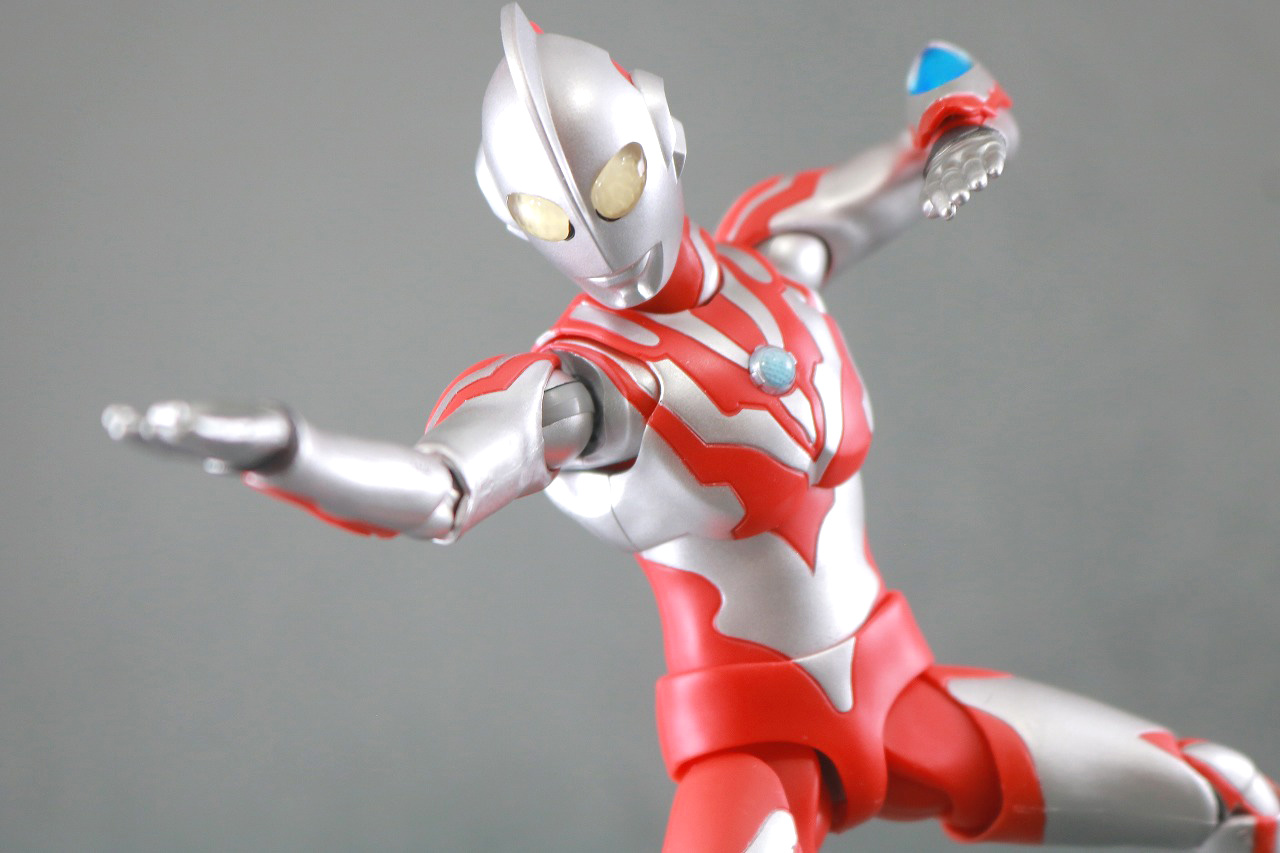 S.H.フィギュアーツ　ウルトラマンリブット　レビュー　アクション