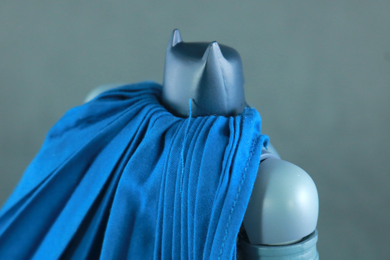 MAFEX　アーマード・バットマン　The Dark Knight Returns　レビュー　本体