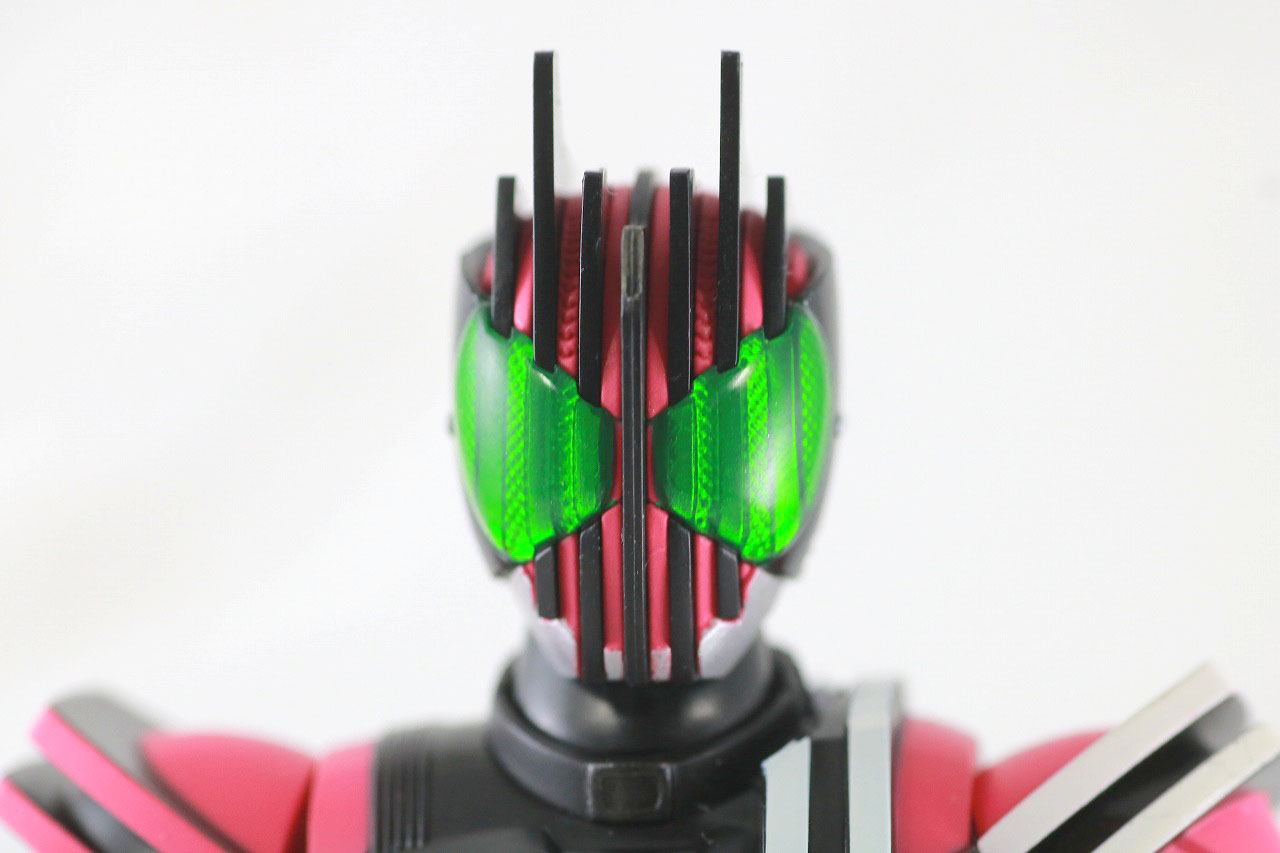 S.H.フィギュアーツ　仮面ライダーディケイド　真骨彫製法　50th Anniversary Ver.　レビュー　本体