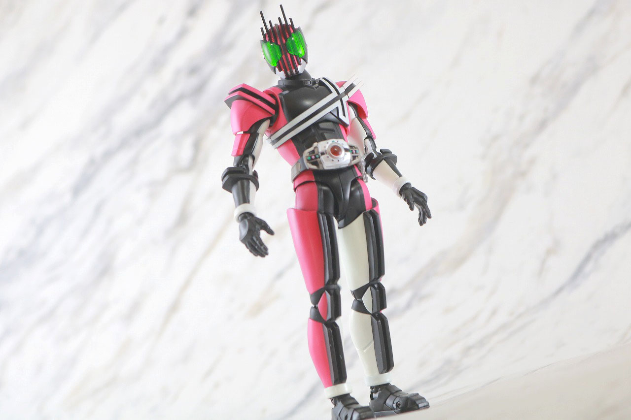 S.H.フィギュアーツ　仮面ライダーディケイド　真骨彫製法　50th Anniversary Ver.　レビュー　アクション