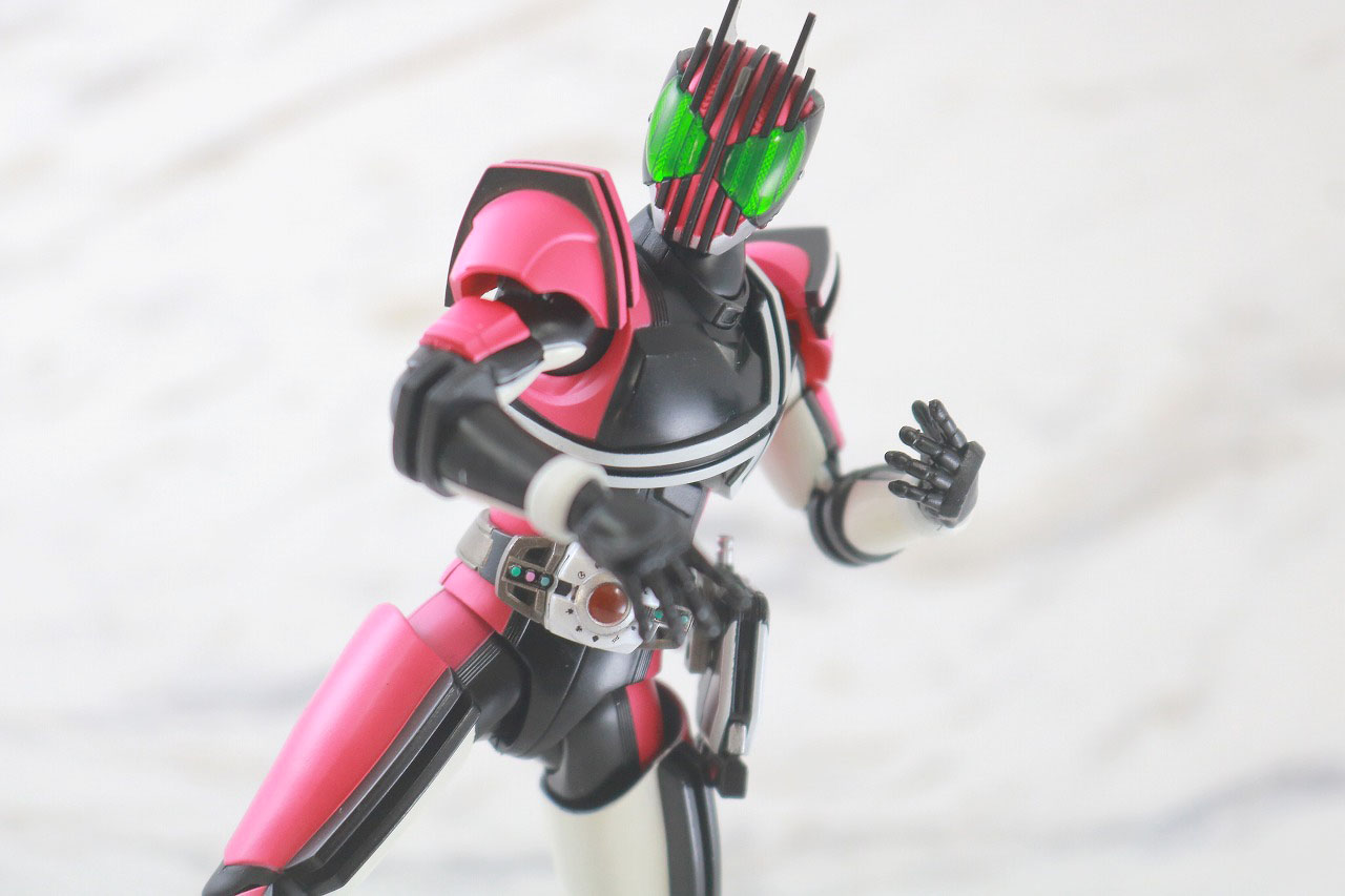 S.H.フィギュアーツ　仮面ライダーディケイド　真骨彫製法　50th Anniversary Ver.　レビュー　アクション