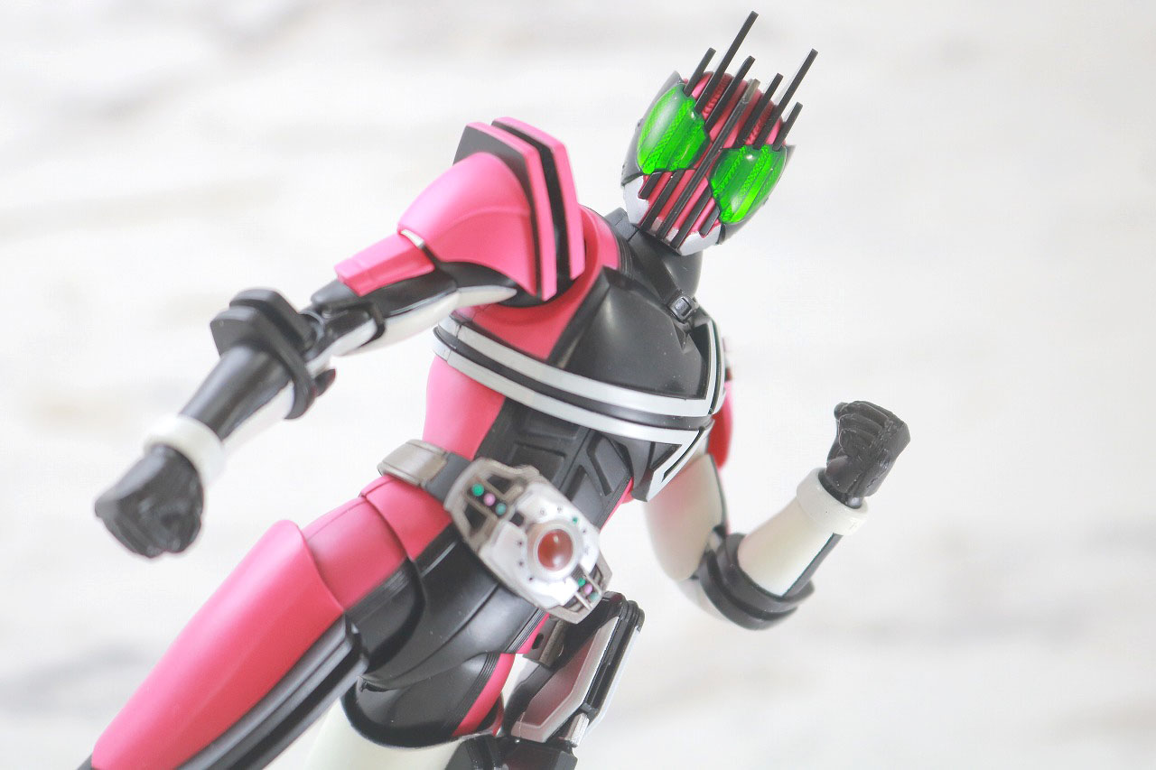 S.H.フィギュアーツ　仮面ライダーディケイド　真骨彫製法　50th Anniversary Ver.　レビュー　アクション