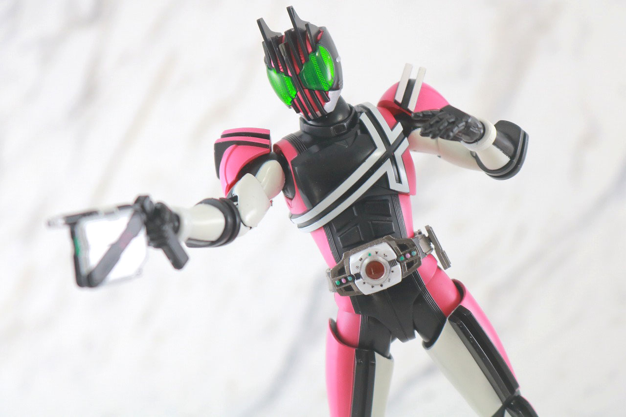 S.H.フィギュアーツ　仮面ライダーディケイド　真骨彫製法　50th Anniversary Ver.　レビュー　アクション