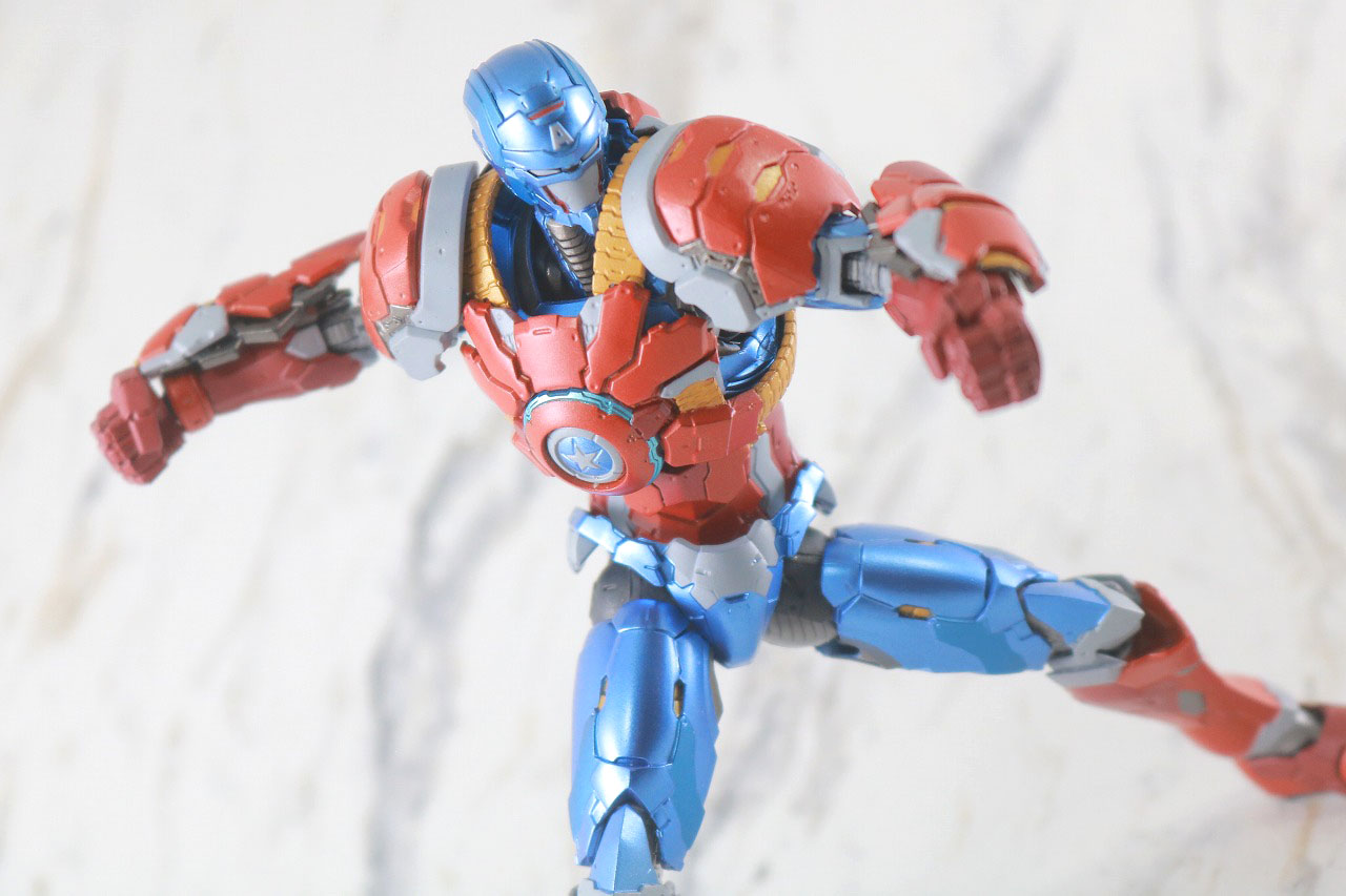 S.H.フィギュアーツ　キャプテン・アメリカ（テック・オン・アベンジャーズ）　レビュー　DH-10　アクション