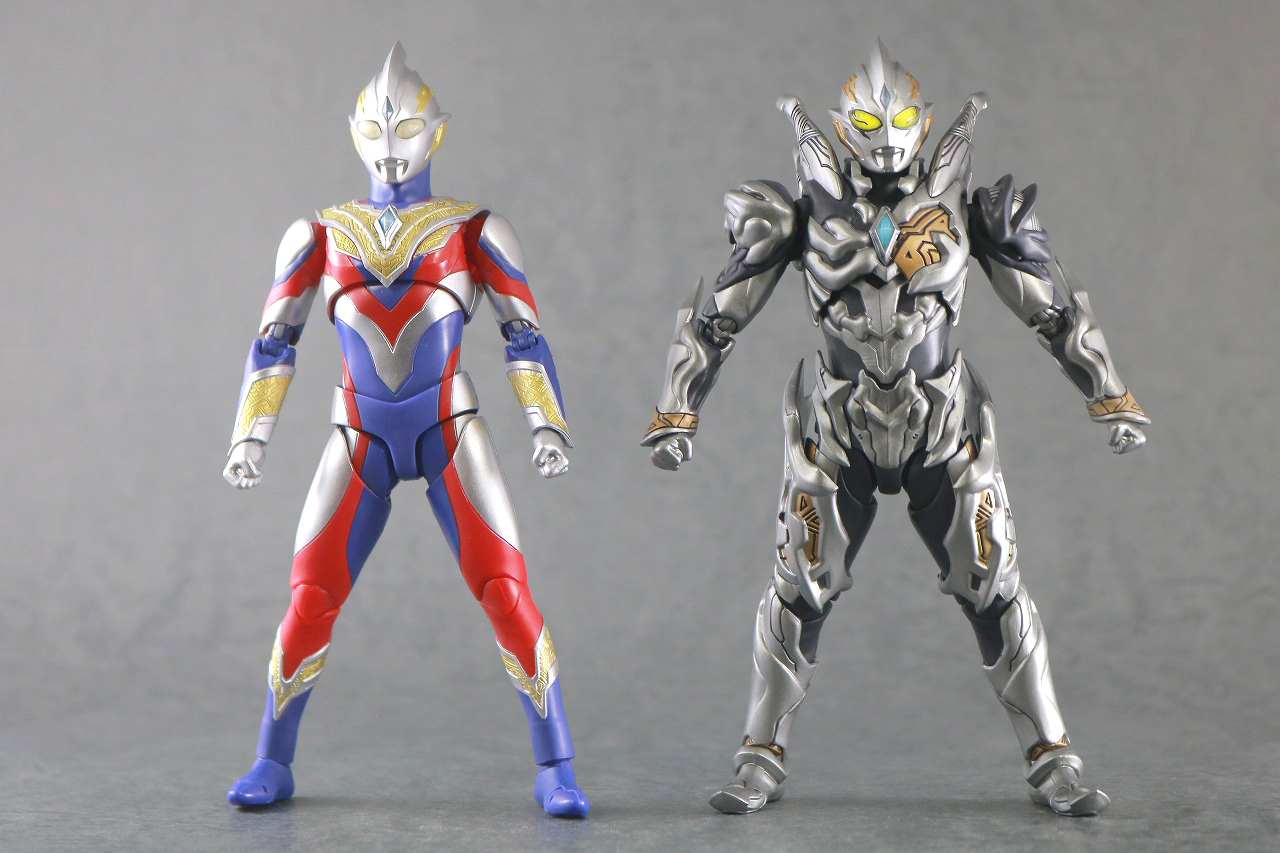 S.H.フィギュアーツ　トリガーダーク　レビュー　本体　ウルトラマントリガー　マルチタイプ　比較