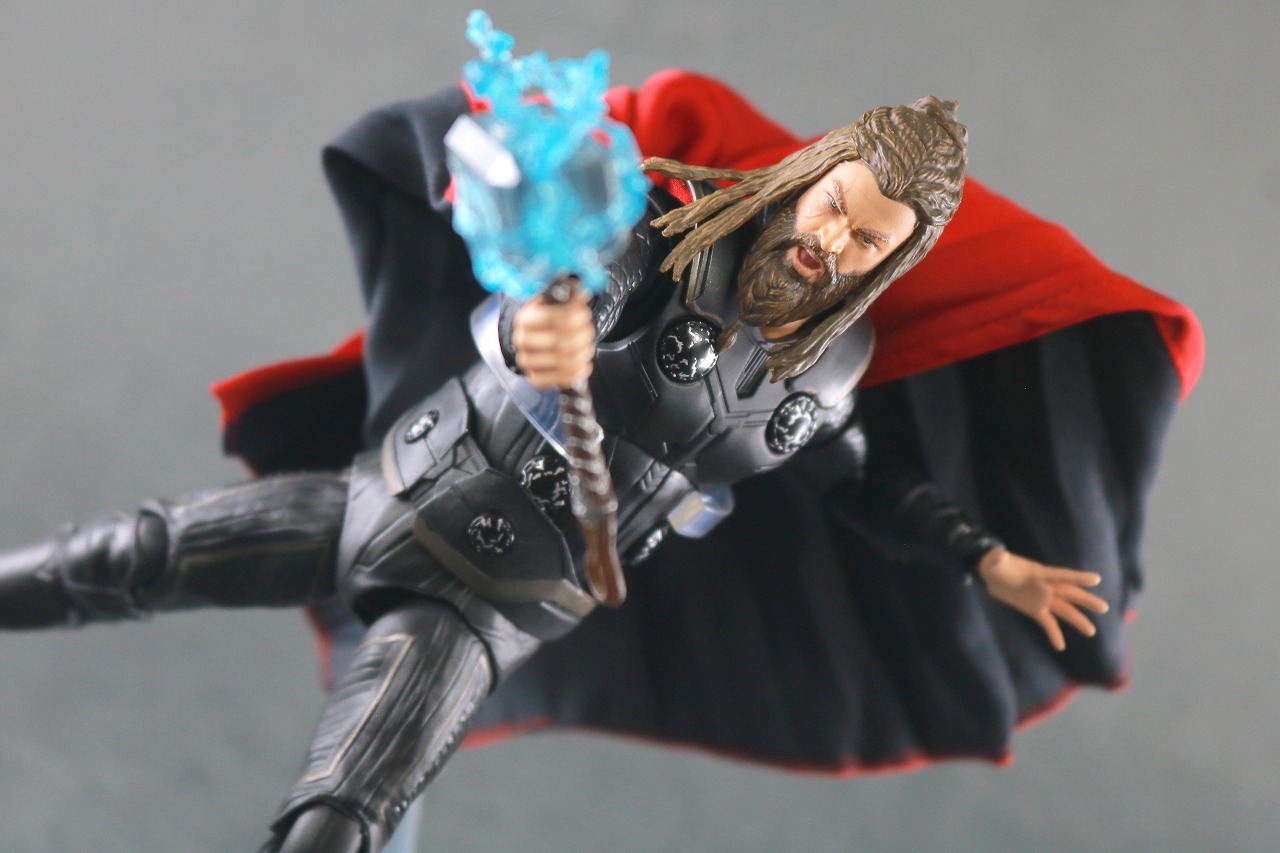 MAFEX　マフェックス　ソー　アベンジャーズ　エンドゲーム　レビュー　アクション