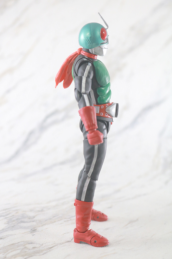 S.H.フィギュアーツ　仮面ライダー新2号　真骨彫製法　50th Anniversary Ver.　レビュー　本体