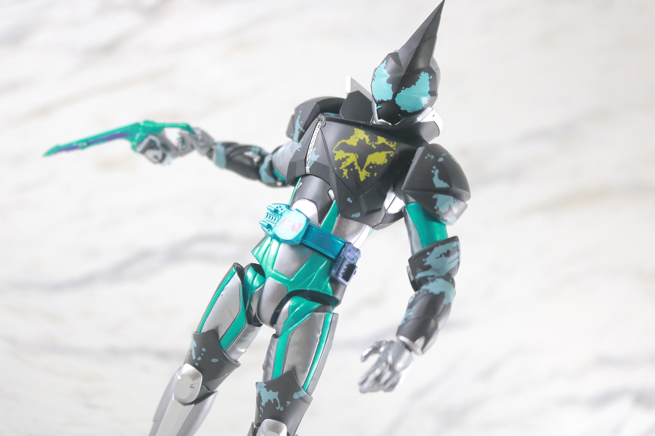 S.H.フィギュアーツ　仮面ライダーエビル バットゲノム　レビュー　アクション