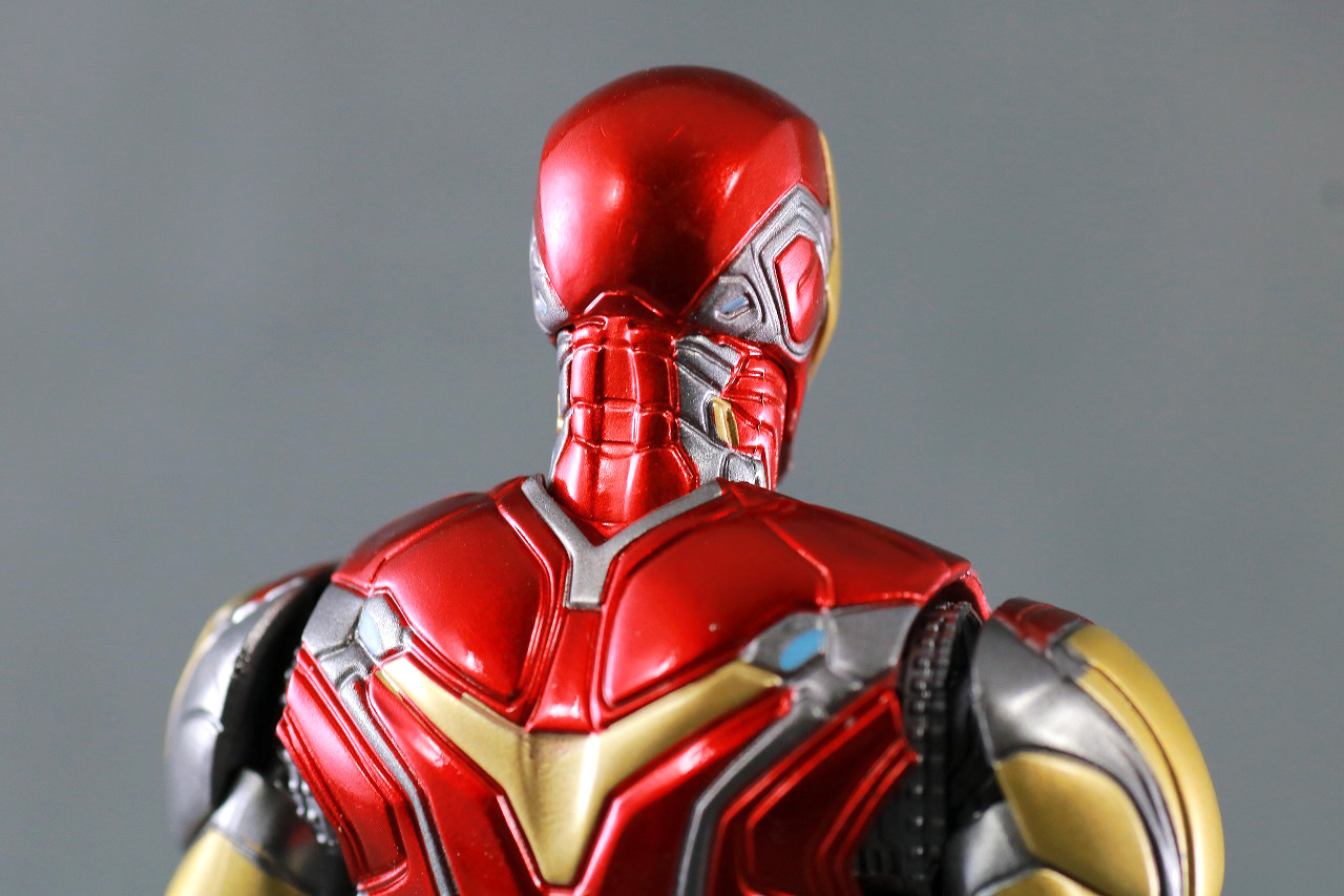 MAFEX　マフェックス　アイアンマン　マーク85　アベンジャーズ　エンドゲーム　レビュー　本体