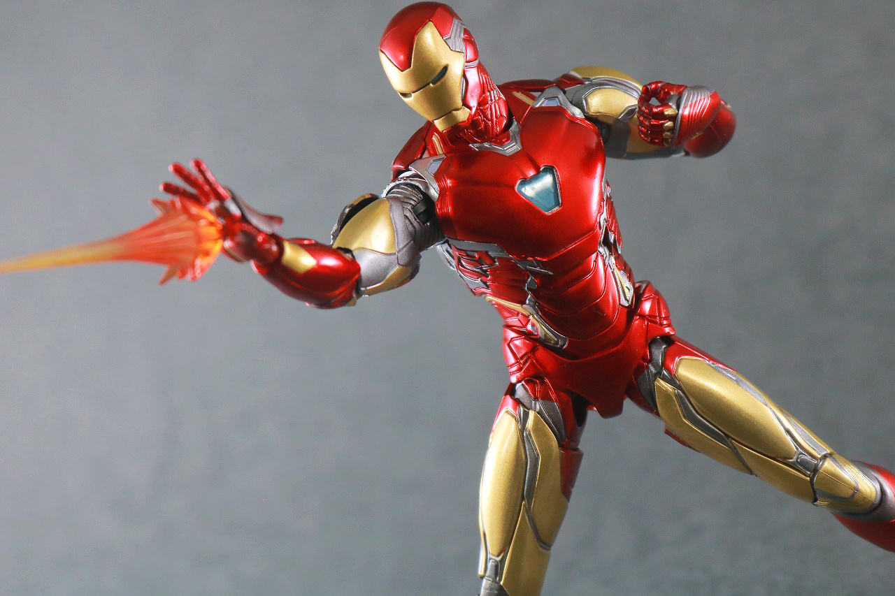 MAFEX　マフェックス　アイアンマン　マーク85　アベンジャーズ　エンドゲーム　レビュー　アクション