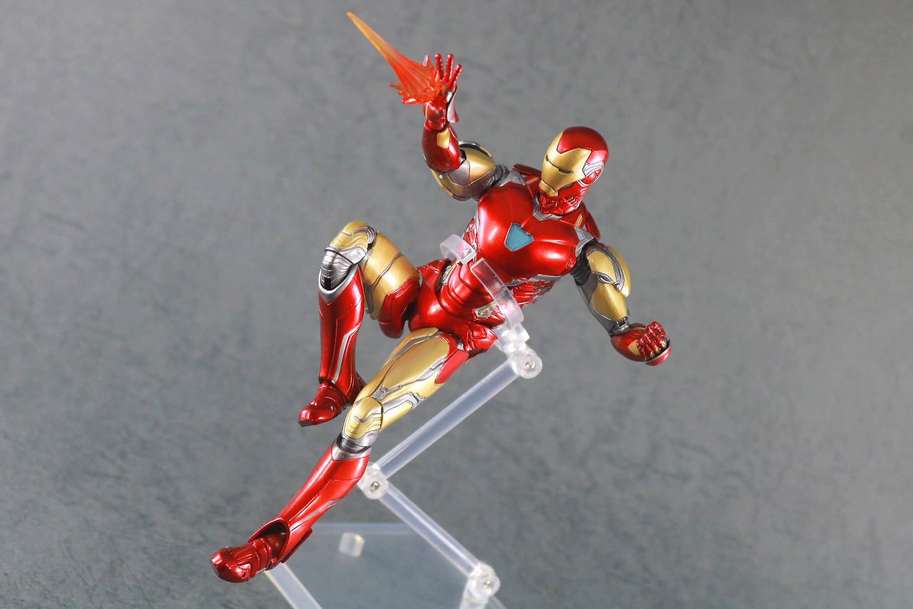 MAFEX　マフェックス　アイアンマン　マーク85　アベンジャーズ　エンドゲーム　レビュー　アクション