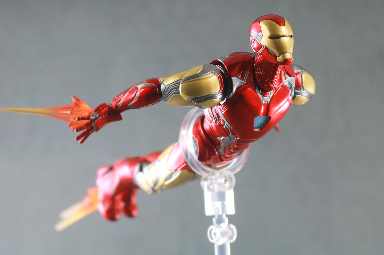 MAFEX　マフェックス　アイアンマン　マーク85　アベンジャーズ　エンドゲーム　レビュー　アクション