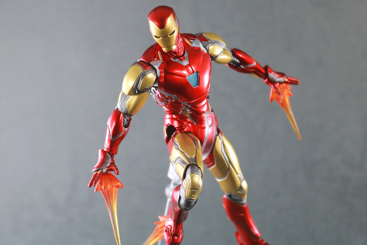 MAFEX　マフェックス　アイアンマン　マーク85　アベンジャーズ　エンドゲーム　レビュー　アクション