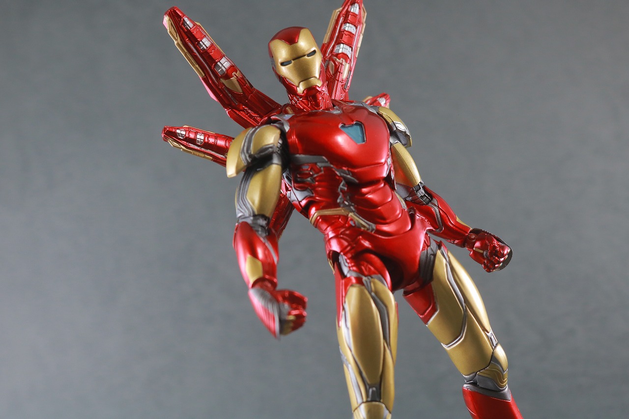 MAFEX　マフェックス　アイアンマン　マーク85　アベンジャーズ　エンドゲーム　レビュー　アクション