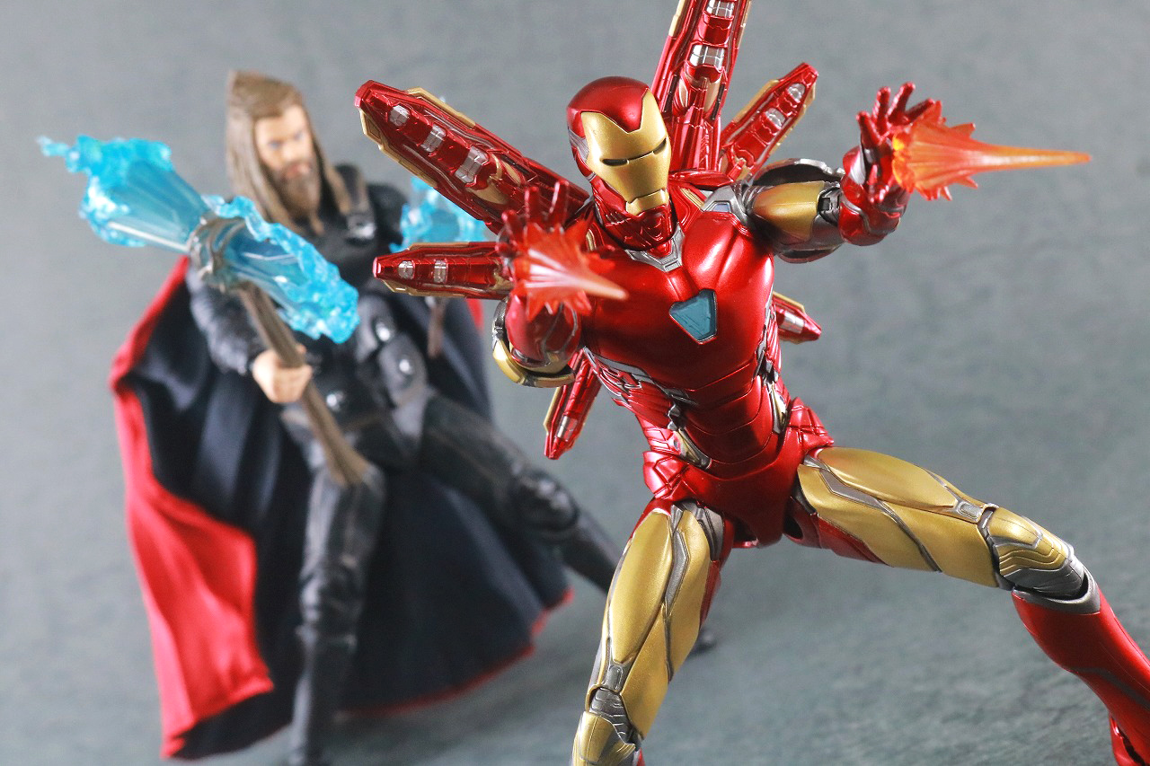 MAFEX　マフェックス　アイアンマン　マーク85　アベンジャーズ　エンドゲーム　レビュー　アクション　ソー