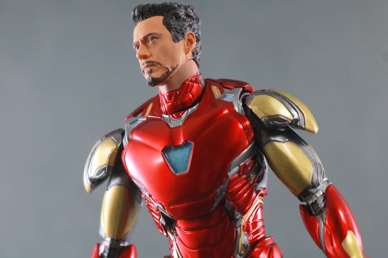 MAFEX　マフェックス　アイアンマン　マーク85　アベンジャーズ　エンドゲーム　レビュー　アクション