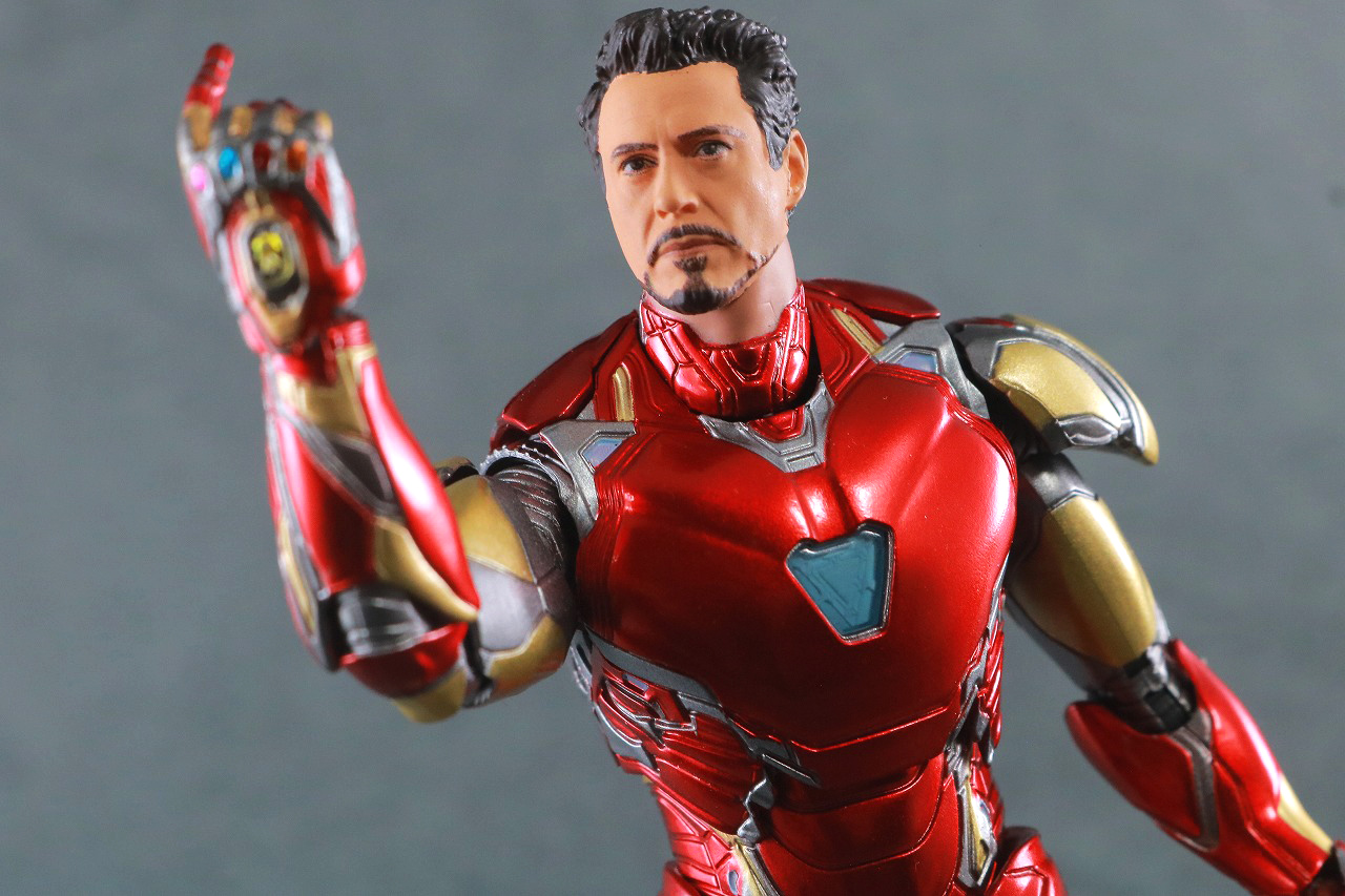 MAFEX　マフェックス　アイアンマン　マーク85　アベンジャーズ　エンドゲーム　レビュー　アクション