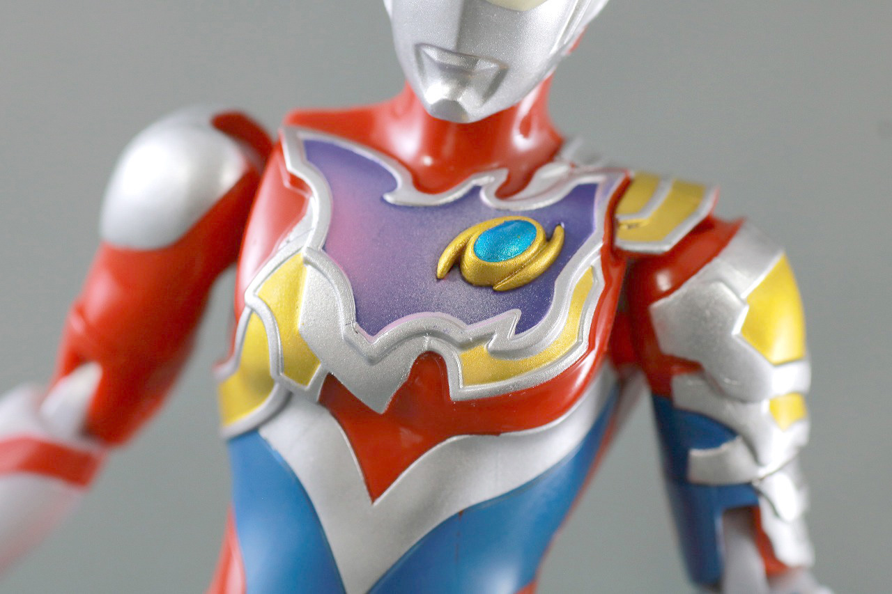 ウルトラアクションフィギュア　ウルトラマンデッカー　フラッシュタイプ　レビュー　本体