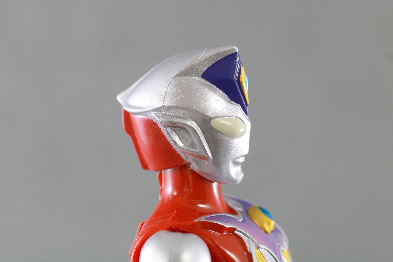 ウルトラアクションフィギュア　ウルトラマンデッカー　フラッシュタイプ　レビュー　本体