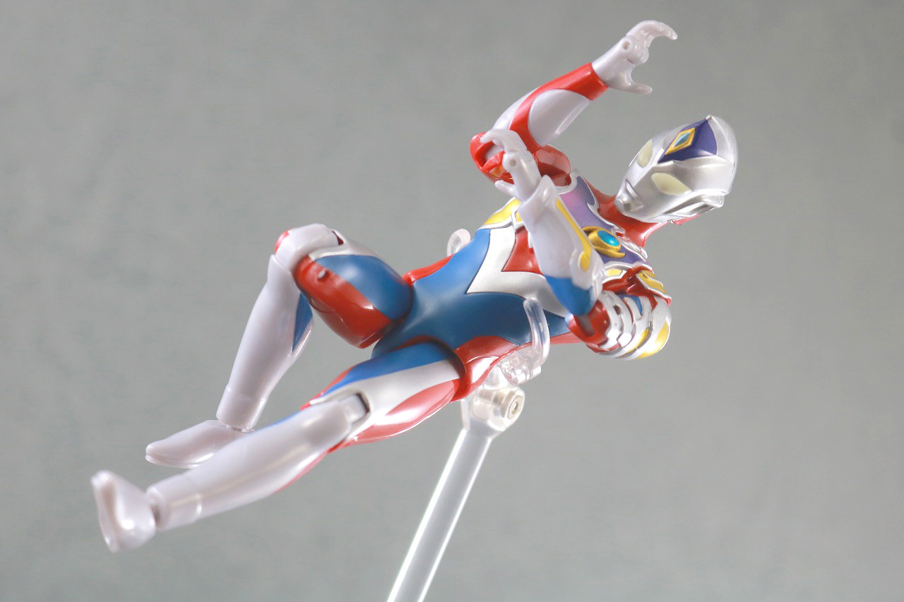 ウルトラアクションフィギュア　ウルトラマンデッカー　フラッシュタイプ　レビュー　アクション