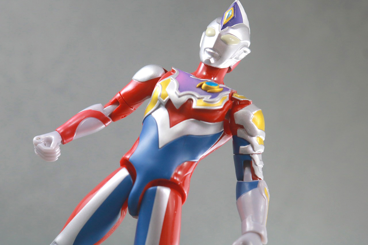 ウルトラアクションフィギュア　ウルトラマンデッカー　フラッシュタイプ　レビュー　アクション