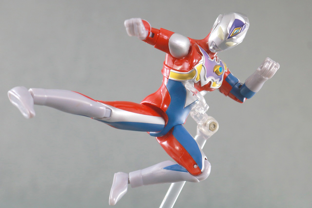 ウルトラアクションフィギュア　ウルトラマンデッカー　フラッシュタイプ　レビュー　アクション