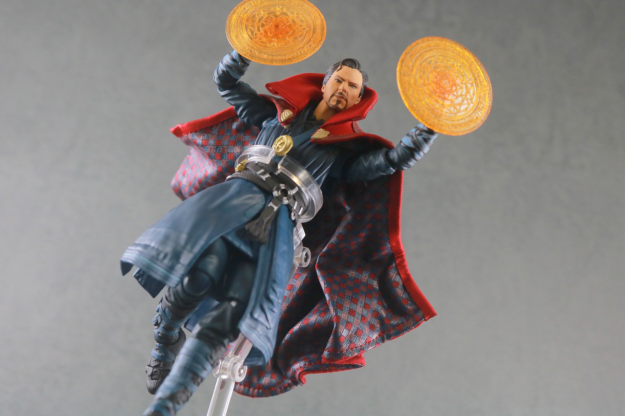 MAFEX　ドクターストレンジ　アベンジャーズ　インフィニティ・ウォー　レビュー　アクション