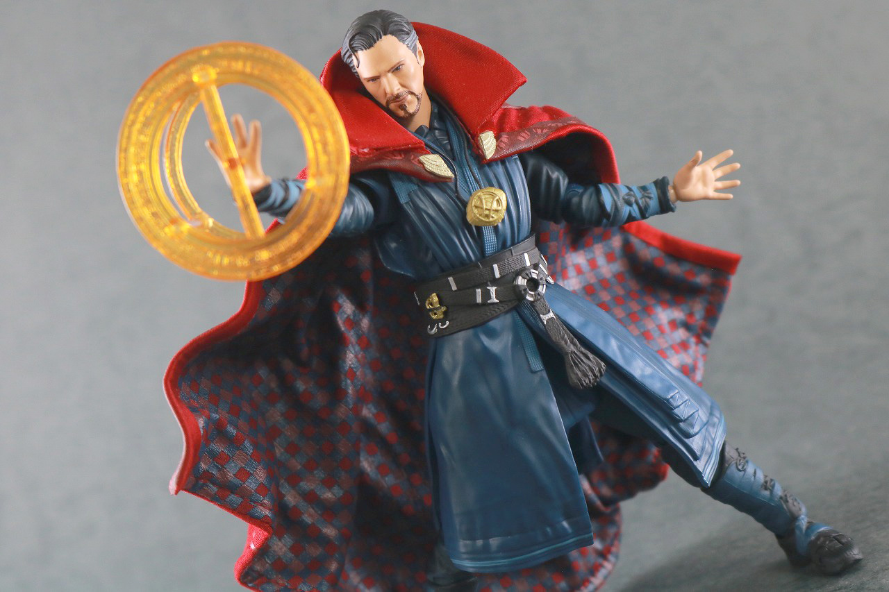 MAFEX　ドクターストレンジ　アベンジャーズ　インフィニティ・ウォー　レビュー　アクション