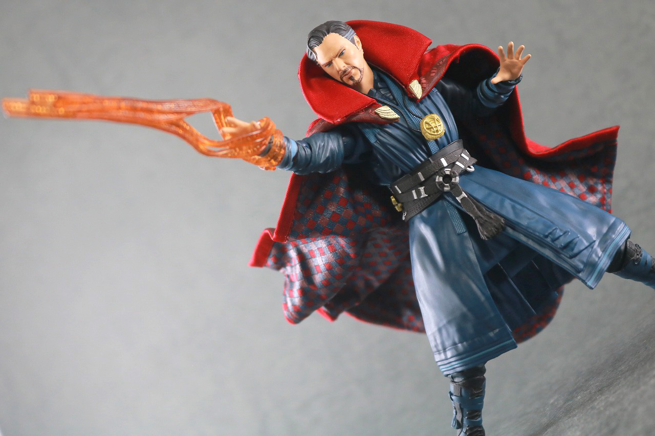 MAFEX　ドクターストレンジ　アベンジャーズ　インフィニティ・ウォー　レビュー　アクション