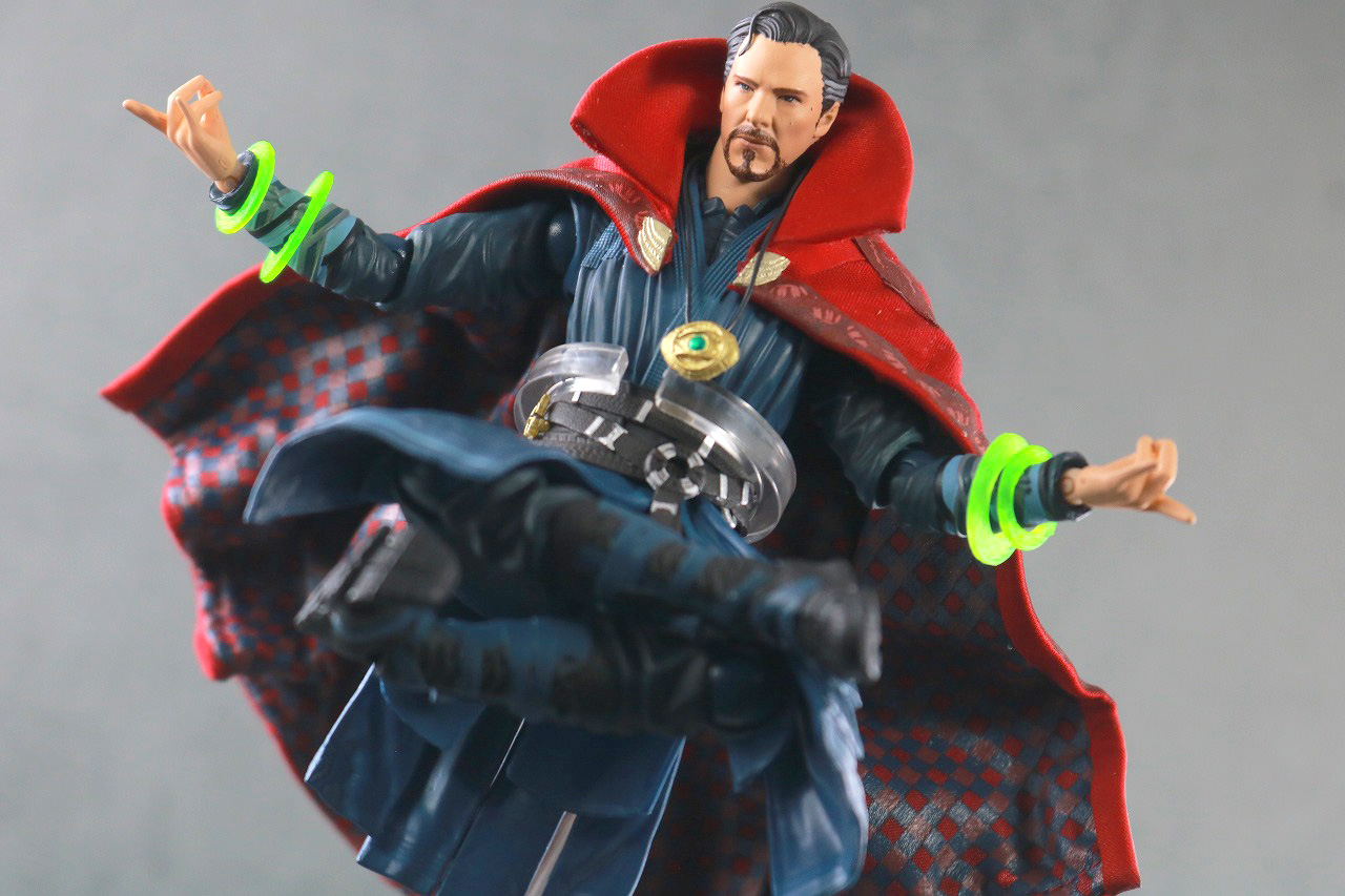 MAFEX　ドクターストレンジ　アベンジャーズ　インフィニティ・ウォー　レビュー　アクション