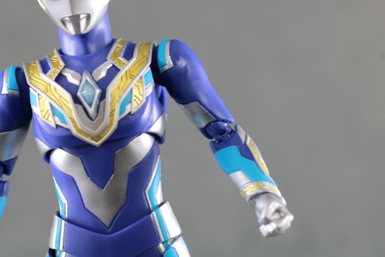 S.H.フィギュアーツ　ウルトラマントリガー スカイタイプ　レビュー　本体