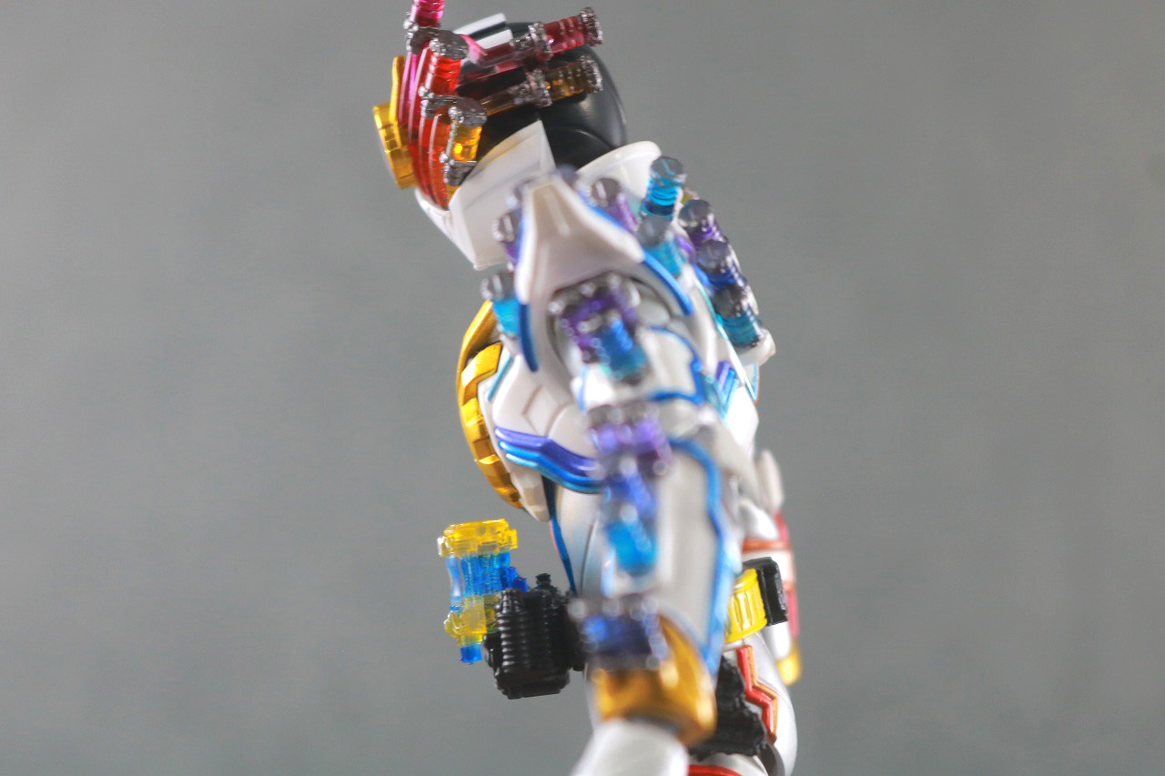 S.H.フィギュアーツ　仮面ライダービルド ジーニアスフォーム　レビュー　可動範囲