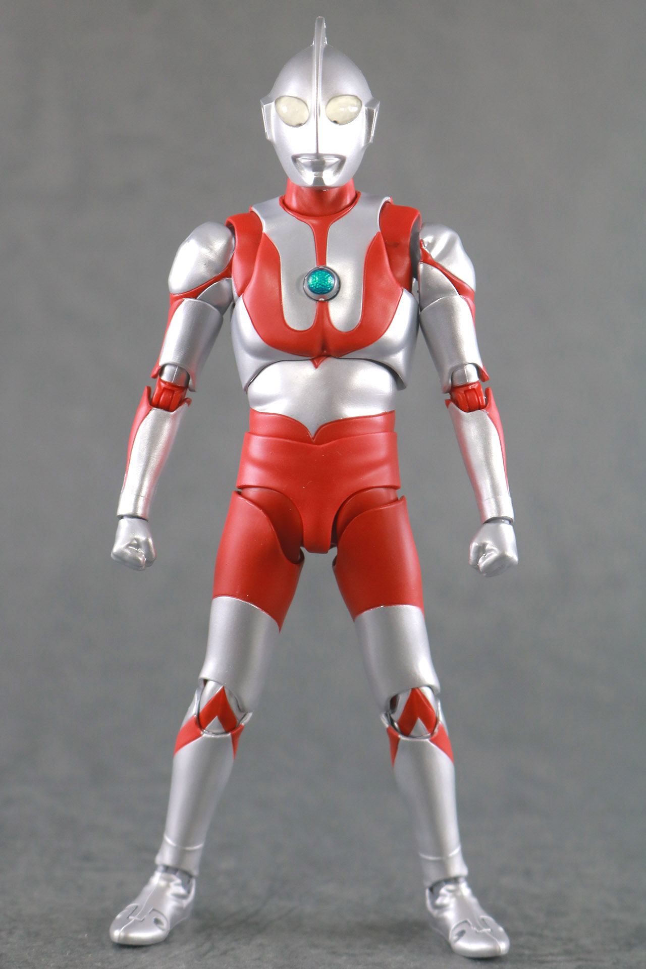 S.H.フィギュアーツ　ウルトラマン　真骨彫製法　レビュー　本体