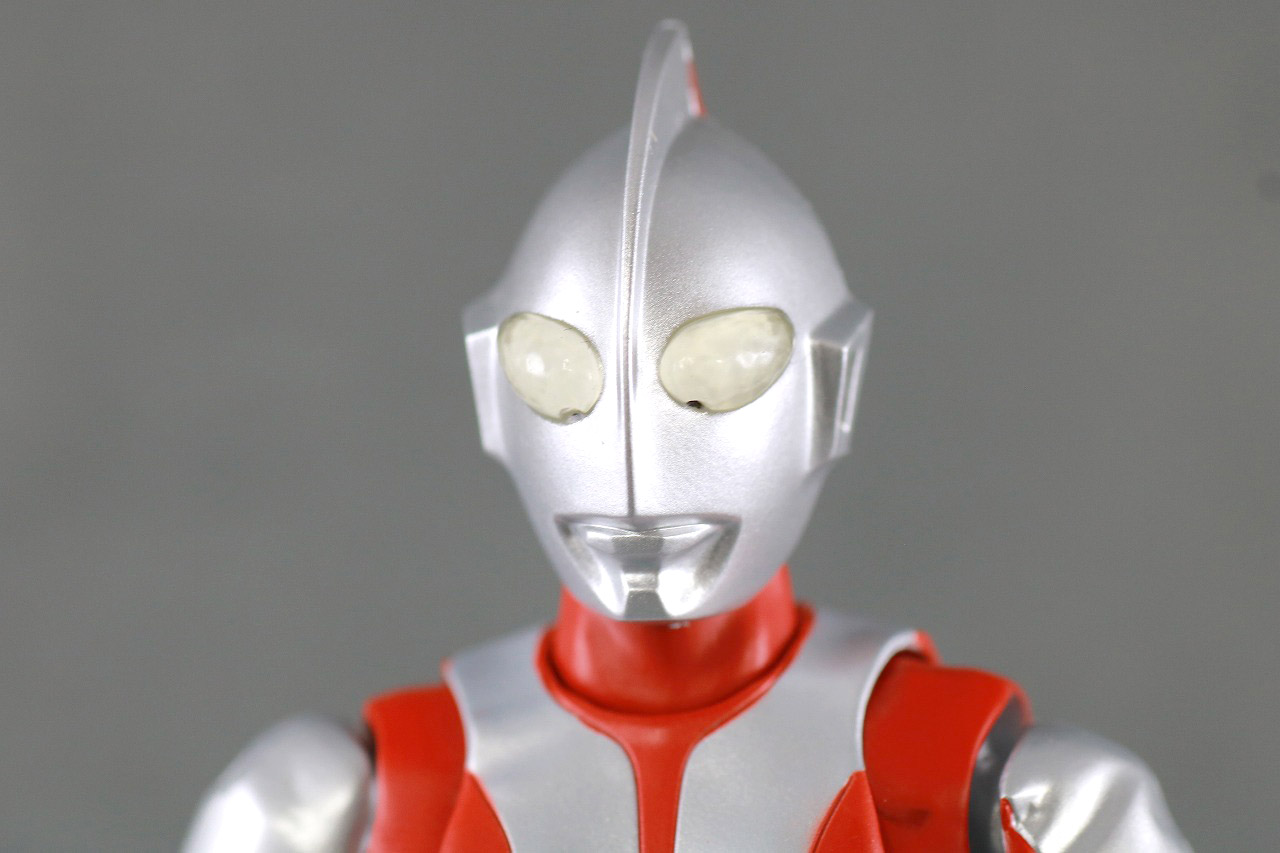 S.H.フィギュアーツ　ウルトラマン　真骨彫製法　レビュー　本体