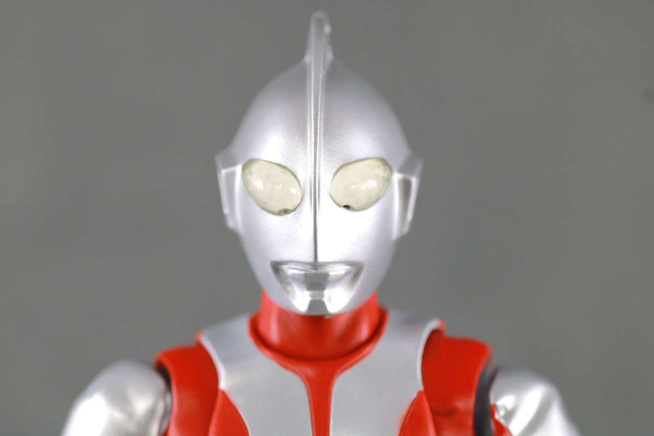 S.H.フィギュアーツ　ウルトラマン　真骨彫製法　レビュー　本体