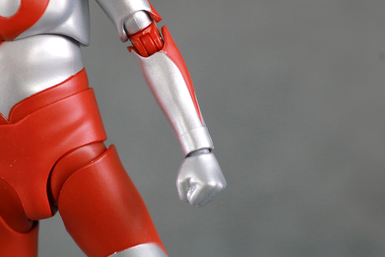 S.H.フィギュアーツ　ウルトラマン　真骨彫製法　レビュー　本体